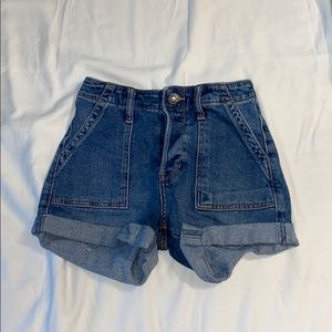 Hollister high rise mom short